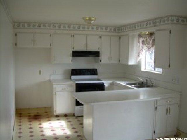 574 S 200 E, Farmington, UT 84025 — photo 4