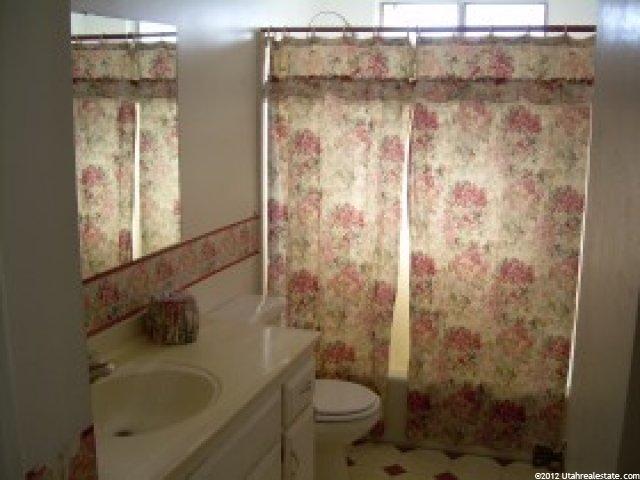 574 S 200 E, Farmington, UT 84025 — photo 6