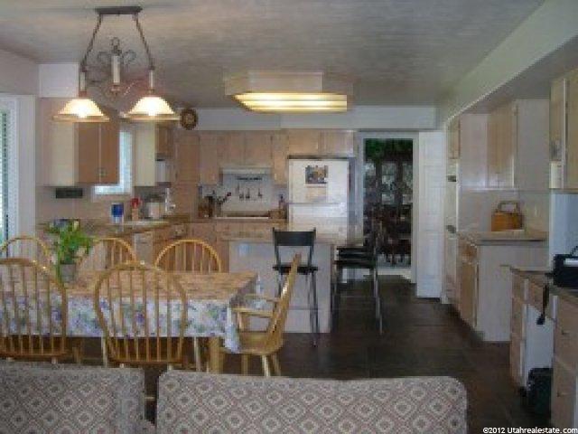 2422 E Oakcrest Ln, Holladay, UT 84121 — photo 2
