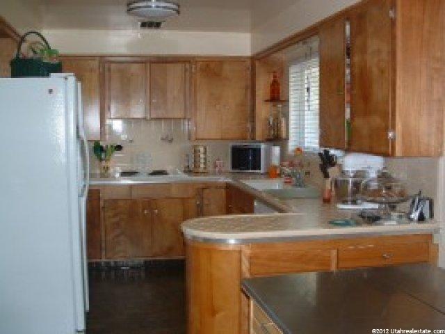 190 W Viewmont Dr, Bountiful, UT 84010 — photo 3