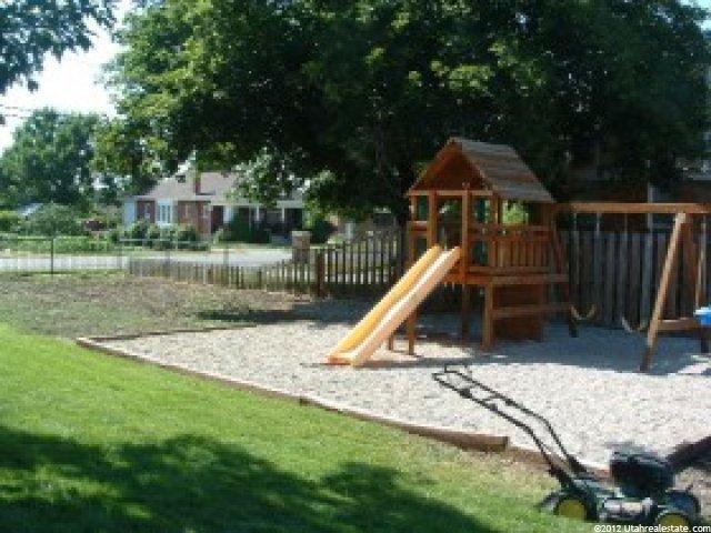 190 W Viewmont Dr, Bountiful, UT 84010 — photo 11