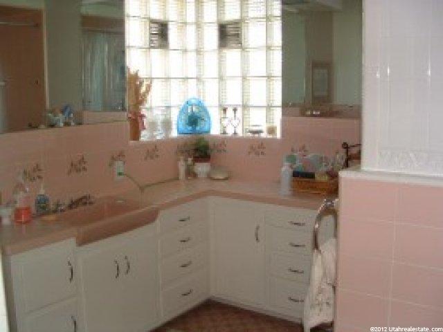 190 W Viewmont Dr, Bountiful, UT 84010 — photo 5