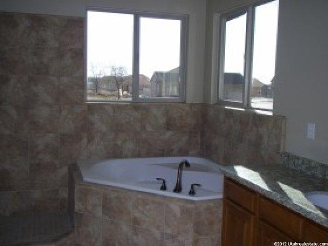 215 N 3425 W, Layton, UT 84041 — photo 5