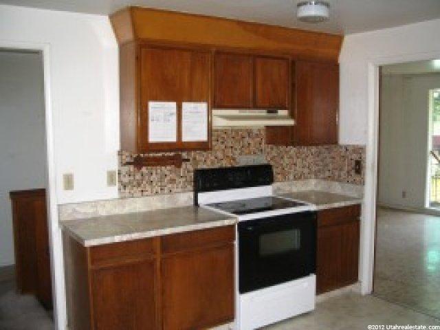 218 E 950 N, Layton, UT 84041 — photo 2