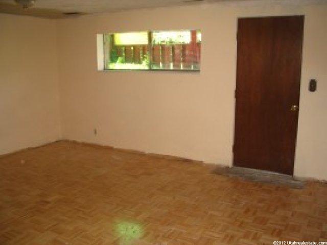 218 E 950 N, Layton, UT 84041 — photo 9
