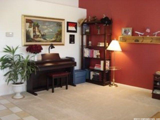 696 W 1275 N, Farmington, UT 84025 — photo 2
