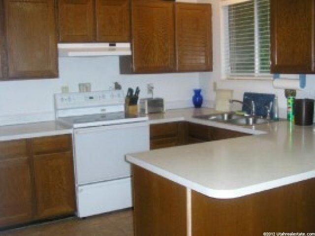 903 Brookside Cir, Ogden, UT 84404 — photo 2