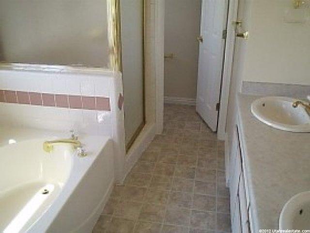 4044 Parker Dr, Riverdale, UT 84405 — photo 5