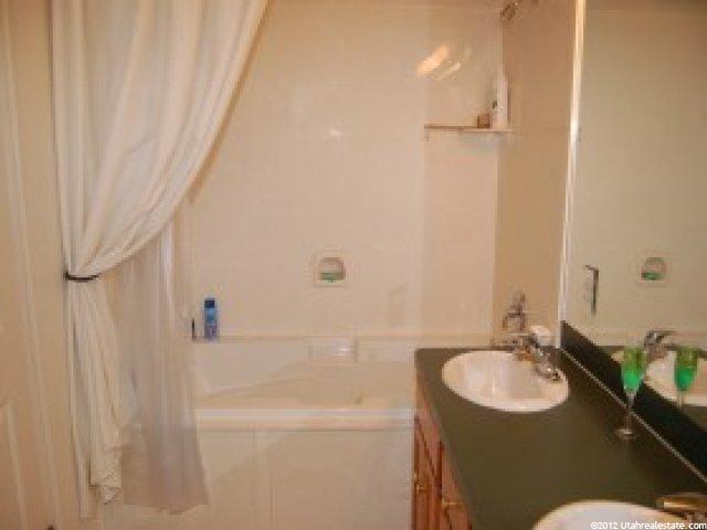 1029 N 300 E, Layton, UT 84041 — photo 3