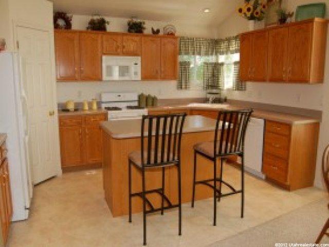 1029 N 300 E, Layton, UT 84041 — photo 7