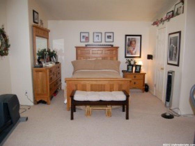 1029 N 300 E, Layton, UT 84041 — photo 9