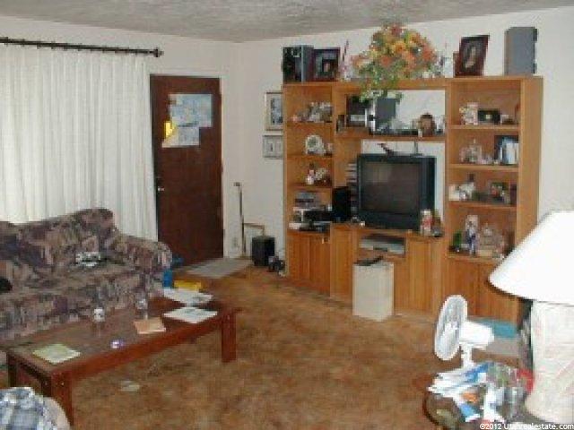 977 E Platinum Way, Sandy, UT 84094 — photo 2