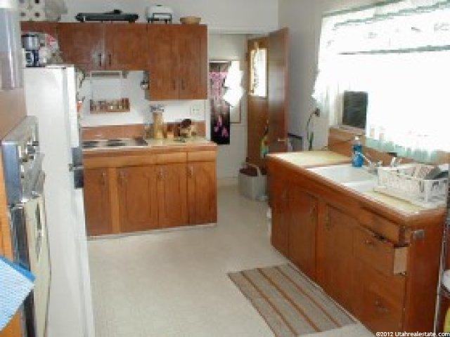 977 E Platinum Way, Sandy, UT 84094 — photo 3