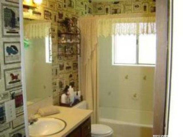 2157 N 900 W, Clinton, UT 84015 — photo 5