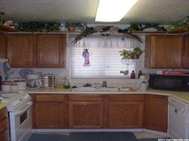 111 Center St #10 B, Clearfield, UT 84015 — photo 5