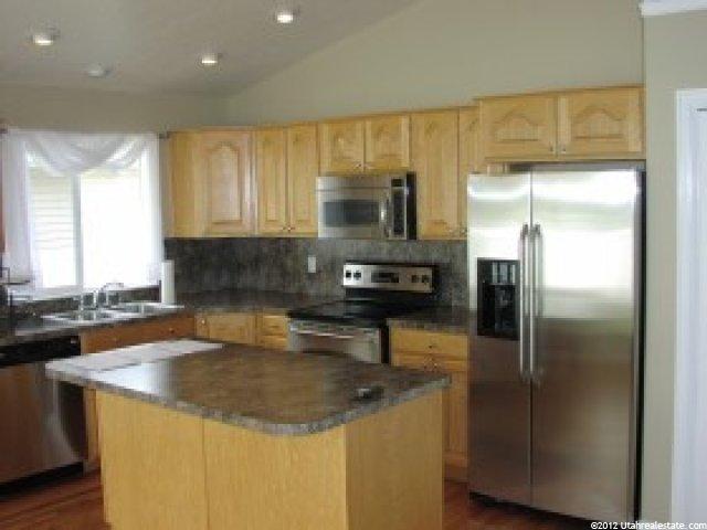 1518 W Pebblecreek Dr, Layton, UT 84041 — photo 6