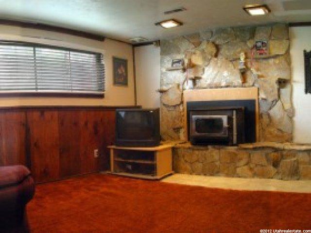 945 Violet Dr, Sandy, UT 84094 — photo 9