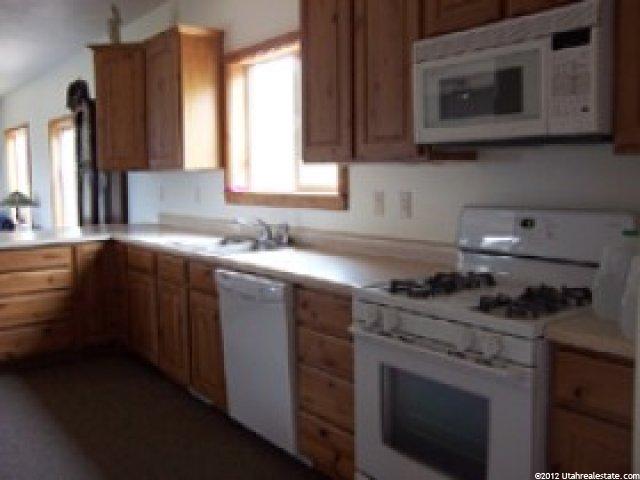 303 Sage St, Wanship, UT 84017 — photo 4