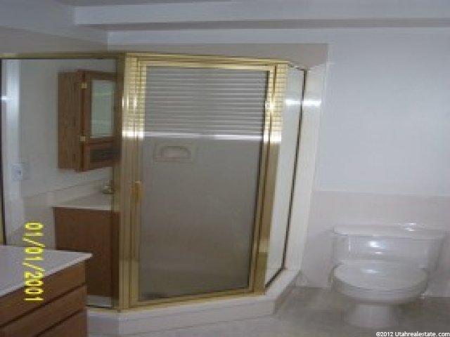 9556 Flint Dr, Sandy, UT 84094 — photo 3