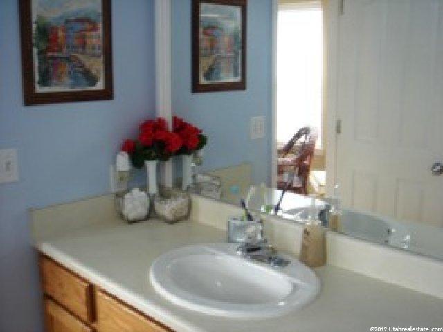 880 E Quinn Ct N, Ogden, UT 84404 — photo 9