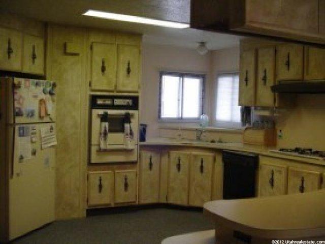 2875 N Hill Field Rd, Layton, UT 84041 — photo 2