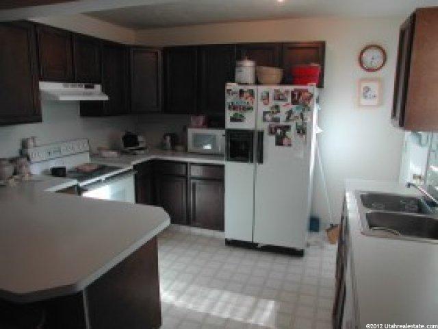 665 W 2250 N, West Bountiful, UT 84087 — photo 5