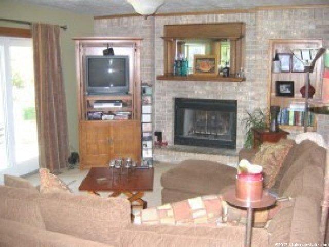 2111 Glacier View Dr, Sandy, UT 84092 — photo 5