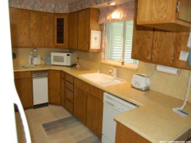 4327 S 2900 E, Holladay, UT 84124 — photo 7