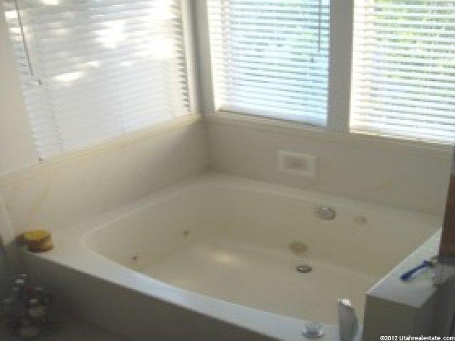 3552 E Rustic Spring Ln S, Cottonwood Heights, UT 84121 — photo 9