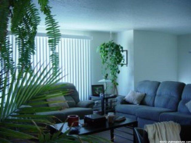 876 W 2400 N, Clinton, UT 84015 — photo 4