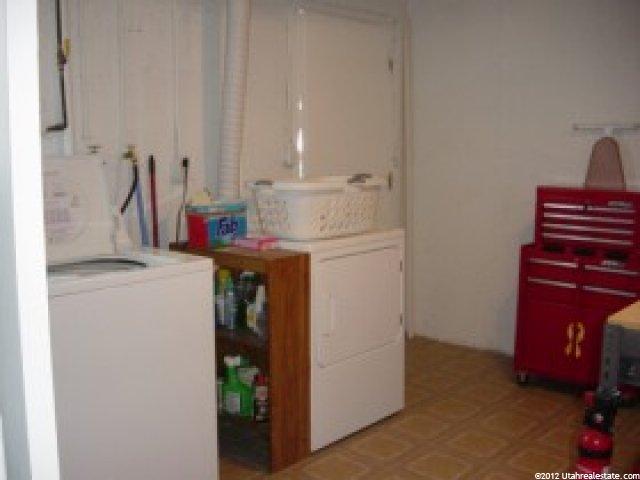 876 W 2400 N, Clinton, UT 84015 — photo 9