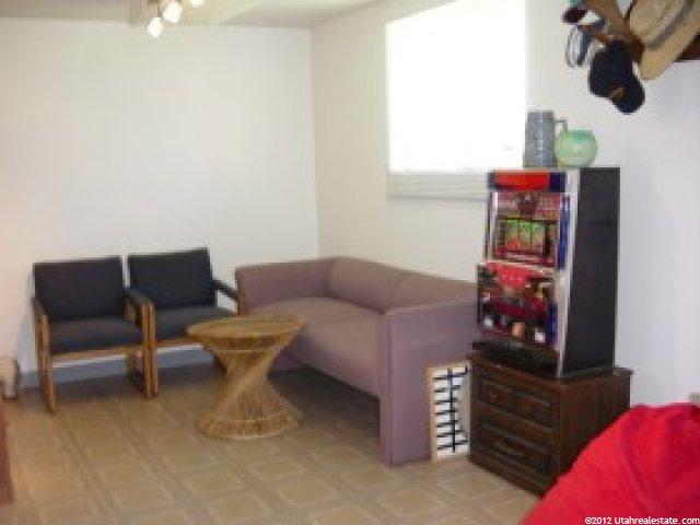 876 W 2400 N, Clinton, UT 84015 — photo 11