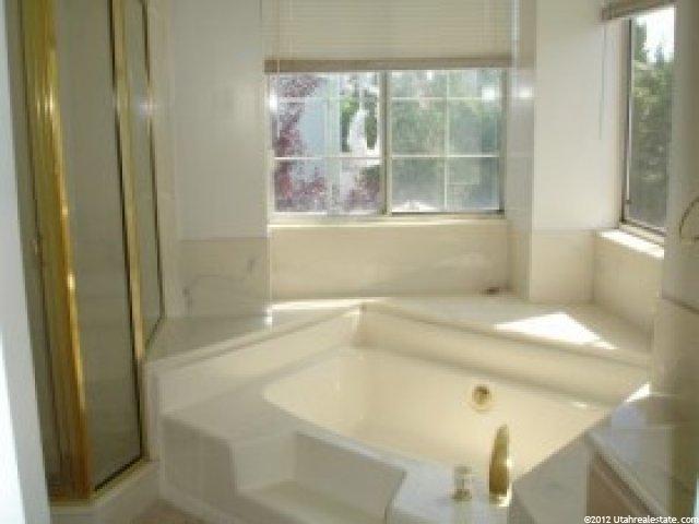 5643 Sunbow Dr, Kearns, UT 84118 — photo 5