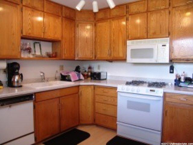 8635 S 550 E, Sandy, UT 84070 — photo 6