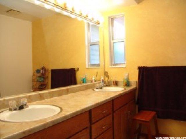 8635 S 550 E, Sandy, UT 84070 — photo 9