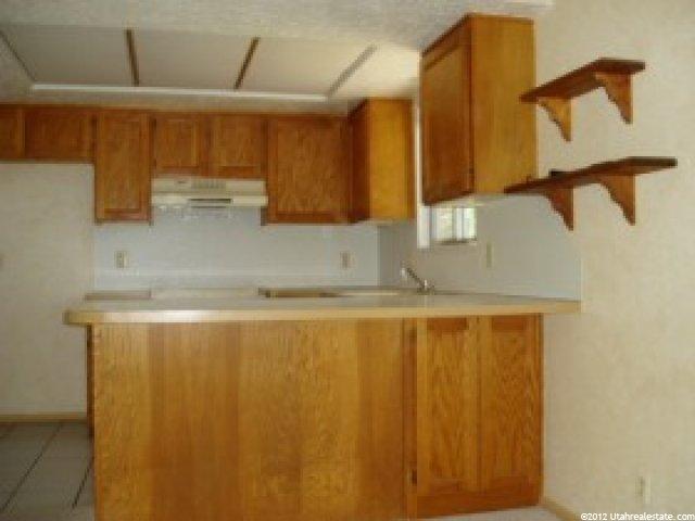 1066 W 2600 N, Clinton, UT 84015 — photo 3