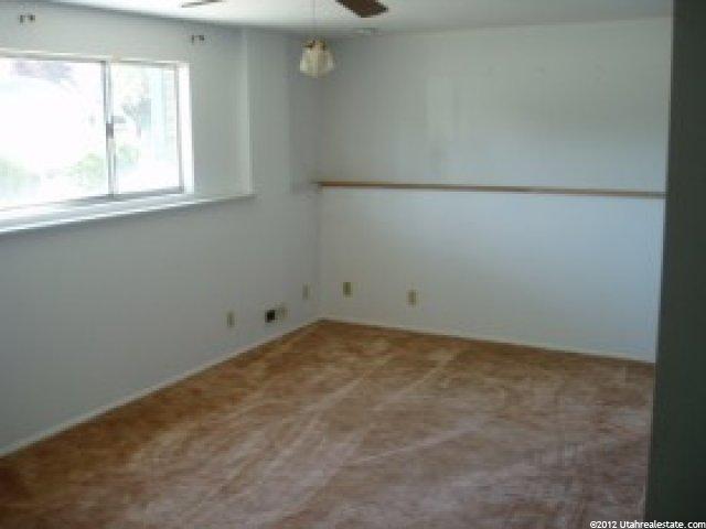 1066 W 2600 N, Clinton, UT 84015 — photo 8