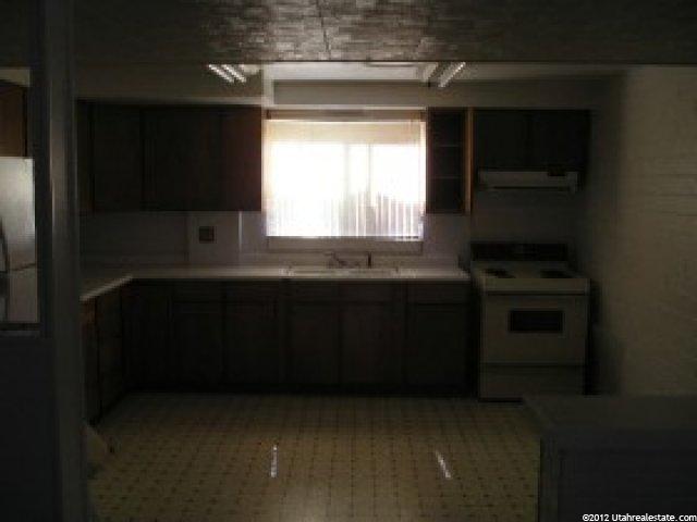 643 Locust St, Sandy, UT 84070 — photo 8