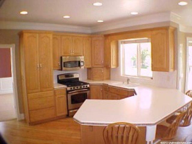 2112 Montane Dr, Draper, UT 84020 — photo 2