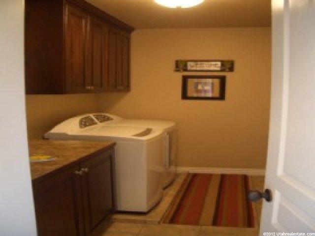 981 N 2325 W, Layton, UT 84041 — photo 4