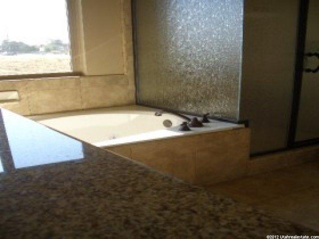 981 N 2325 W, Layton, UT 84041 — photo 7