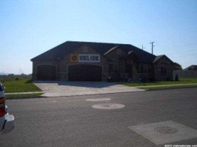 981 N 2325 W, Layton, UT 84041 — photo 10