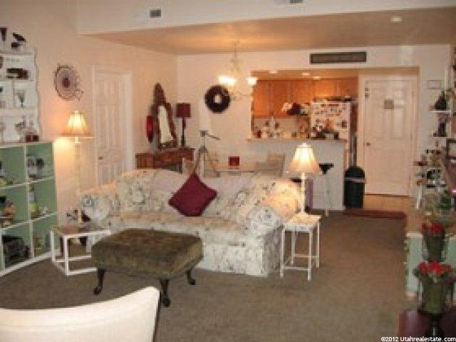 490 E 700 S #C-30, Clearfield, UT 84015 — photo 3