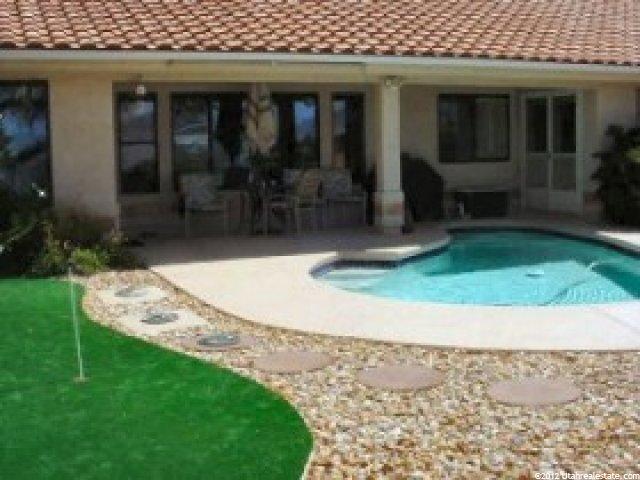 2828 S Bloomington Dr E, Bloomington, UT 84790 — photo 10
