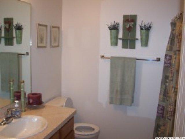 1669 N 2475 W, Clinton, UT 84015 — photo 7