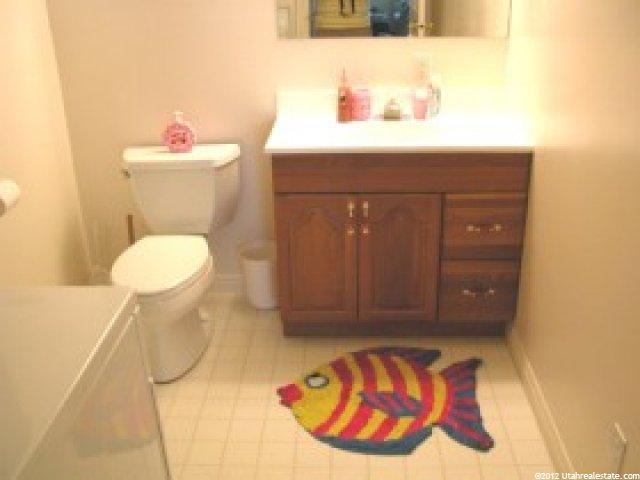 216 W 1800 S, Clearfield, UT 84015 — photo 8