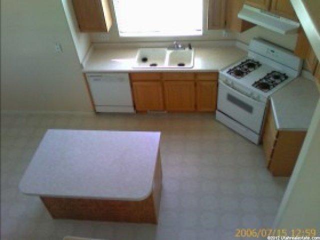 834 W 4150 S, Riverdale, UT 84405 — photo 3