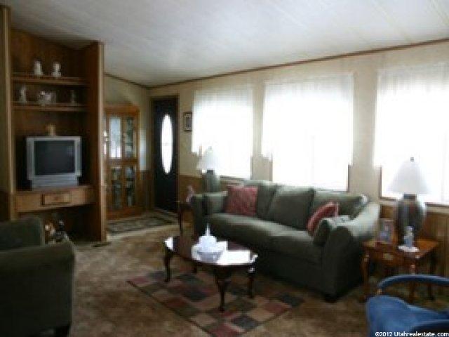 730 Dinivan St, North Salt Lake, UT 84054 — photo 3