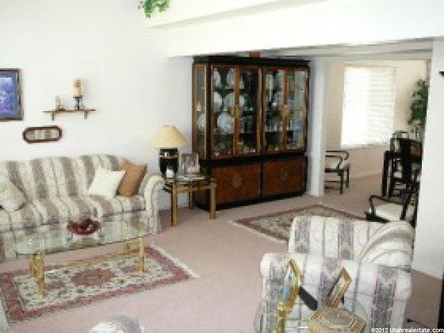 10081 Rockview Dr, Sandy, UT 84092 — photo 4
