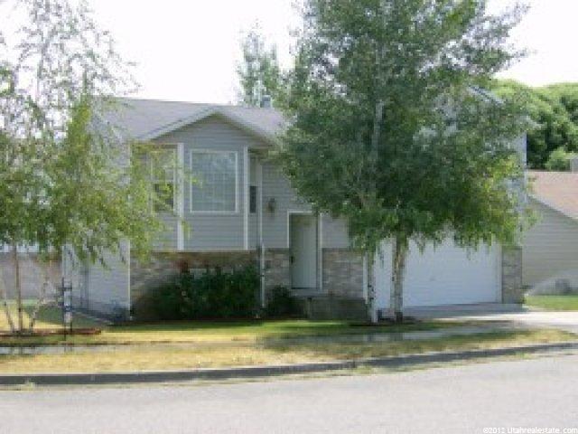 812 Meadow View Dr, Ogden, UT 84404 — photo 2